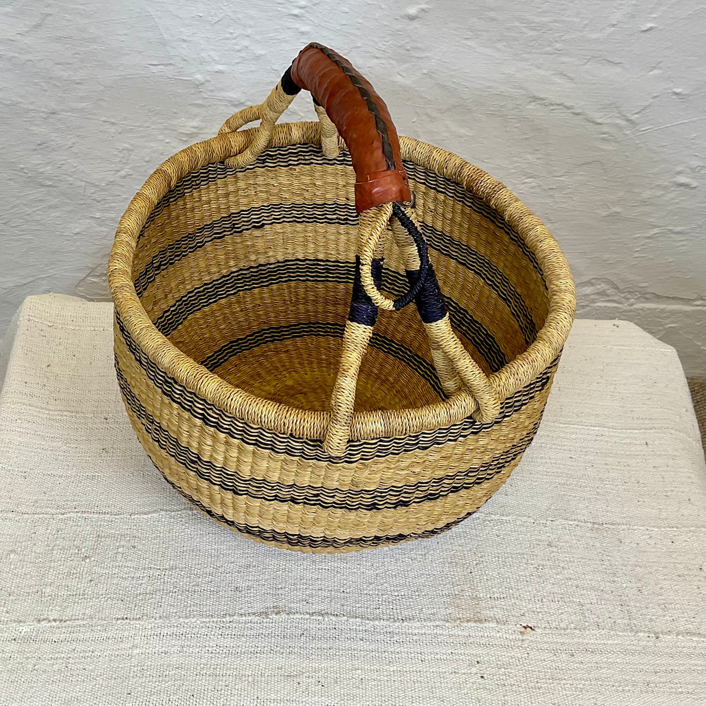 Bolga Market shopper #03| GHANA - Ineza African Interior Decoration