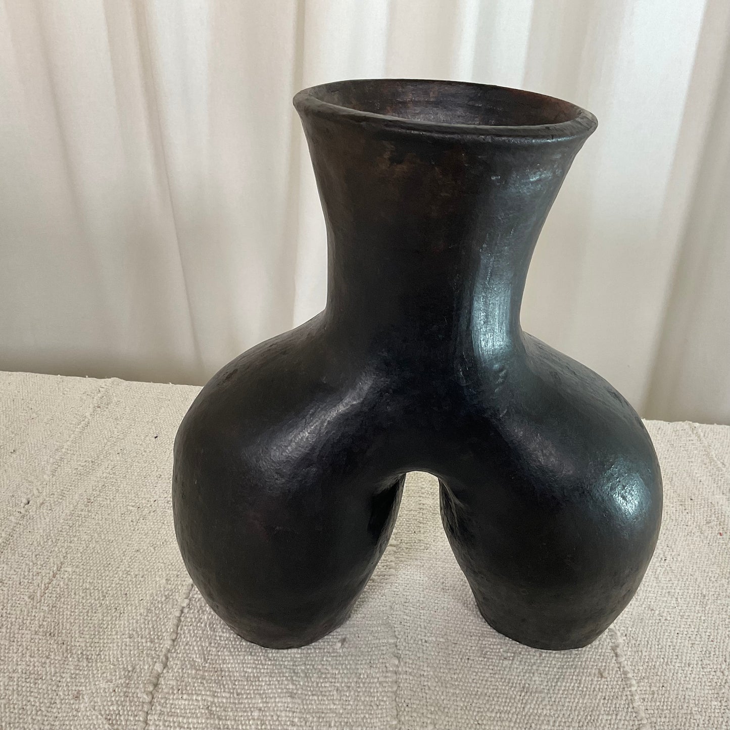 Coco fesse vase ceramic 28cm #02