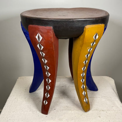 Stool six feet polychrome #01 | IVORY COAST