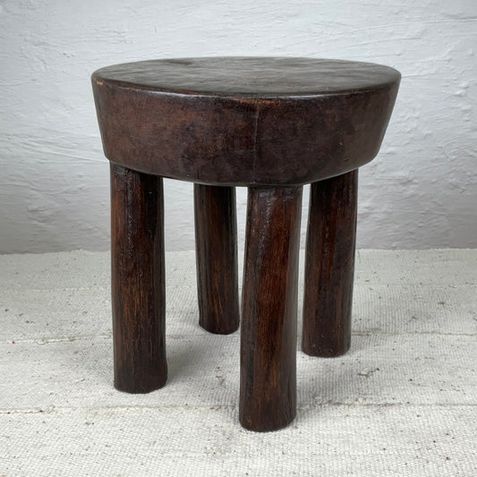 Lobi stool #04 | BURKINA FASSODESCRIPTION
This vintage Lobi stool is skilfully crafted from a singular piece of lumber by the Lobi people. This versatile piece works as both a stool and side tablLobi stool #04Ineza African Interior Art