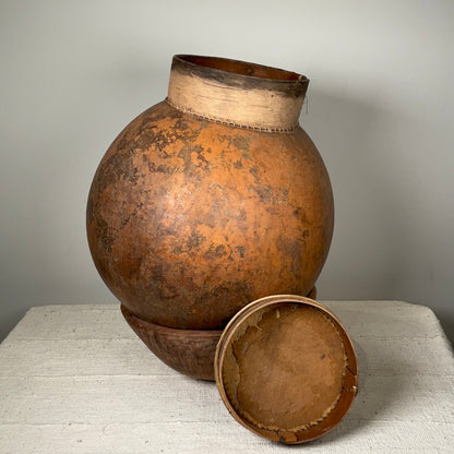 Vintage calabash with bowl in wood #02 | GHANA