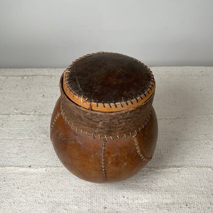 Vintage calabash with lid #01 | GHANA