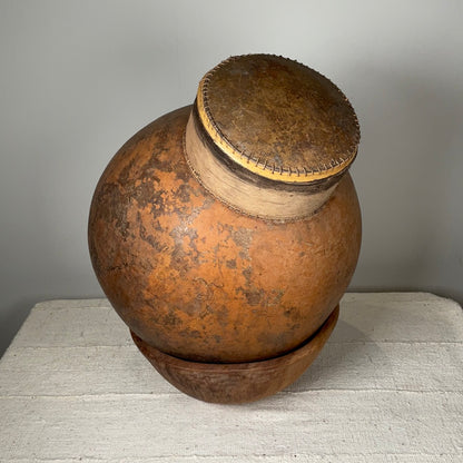 Vintage calabash with bowl in wood #02 | GHANA