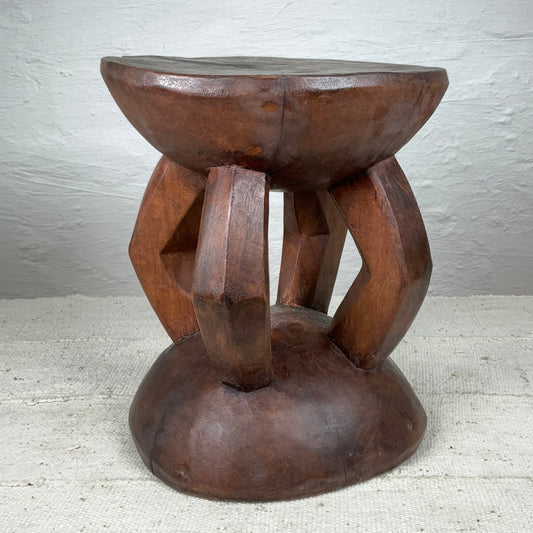 Dogon stool #02 | MALIDESCRIPTION
This Dogon stool is native to Mali and crafted from a single piece of indigenous wood, featuring four classic "elbow" feet.

DIMENSIONS




 Height
28 cmDogon stool #02Ineza African Interior Art