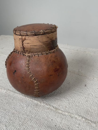 Vintage calabash with lid #02 | GHANA